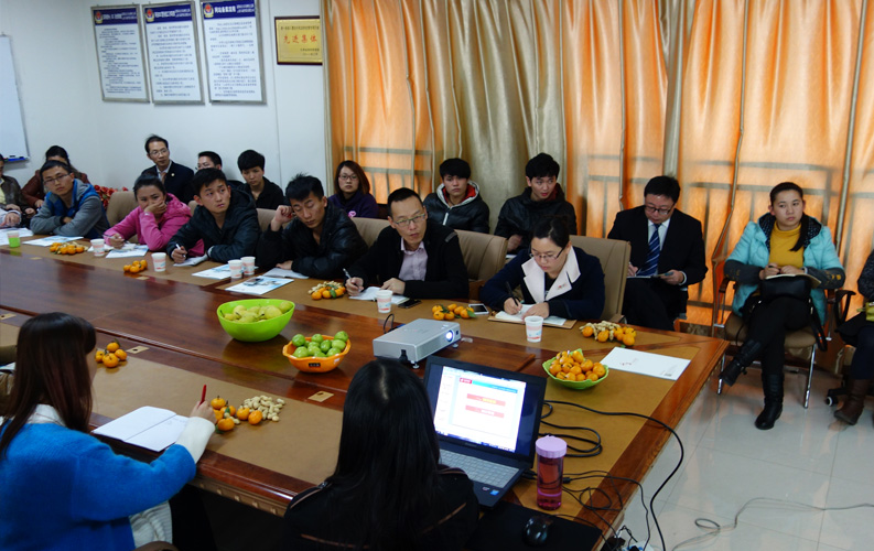 天度第四届客户沙龙及网络营销分享会于2013年10月23日举行，30余家客户参加了本次沙龙和讲座，并给予高度赞许和认可。事实证明，天度在不断强化产品和服务品质的同时，我们还持续不断加强对客户网站运营和营销推广上的支持。选择天度，就是选择了一条通往新媒体营销和电子商务的捷径。